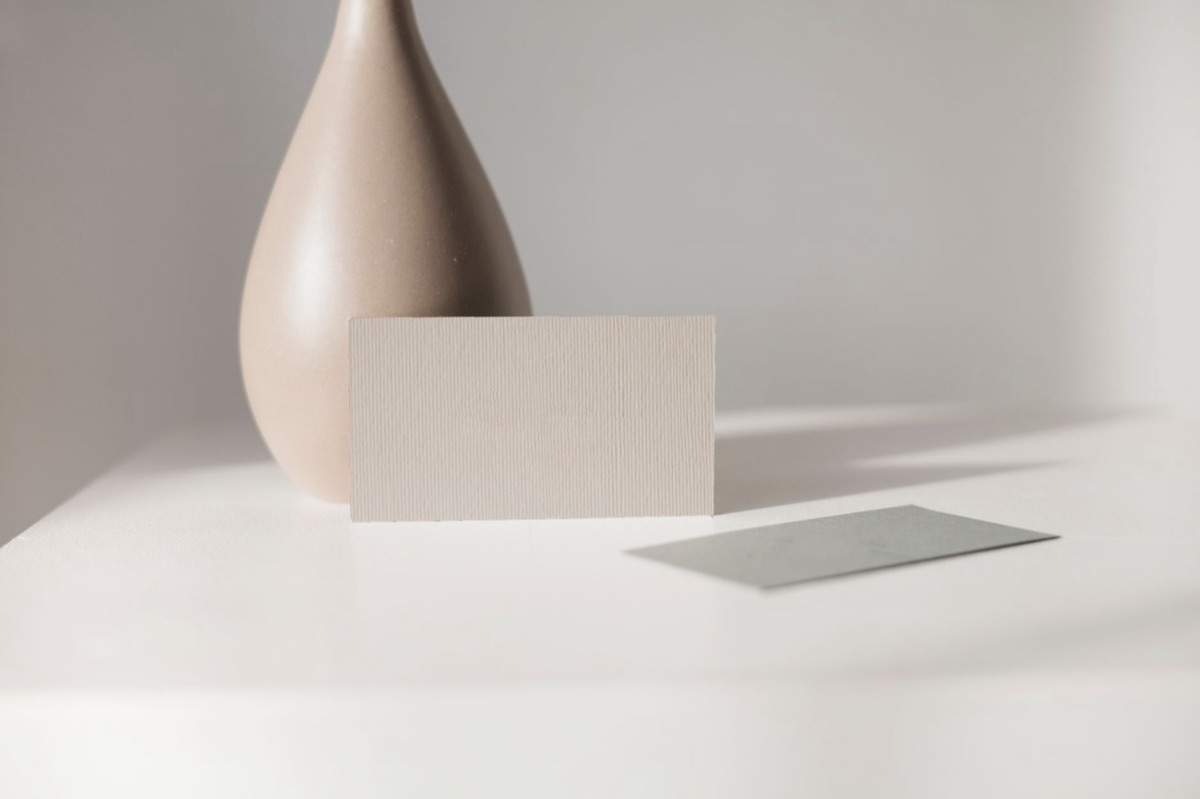 Maqueta de papelería corporativa elegante para branding